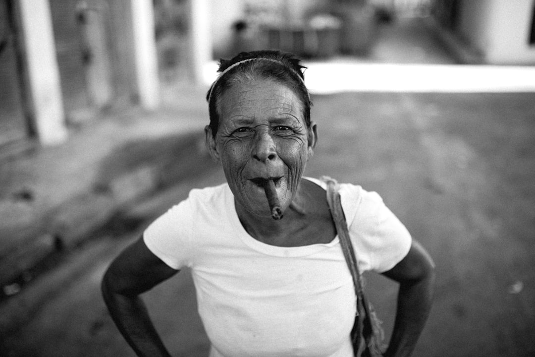 “67세 맞아?” 미셸 파이퍼, 여전히 또렷한 얼굴과 슬림한 몸매 비결은? - 코메디닷컴