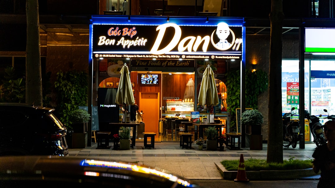 돈 안 드는 ‘얼굴요가’가 인기라는데…정말 피부건강에 좋을까? - 코메디닷컴