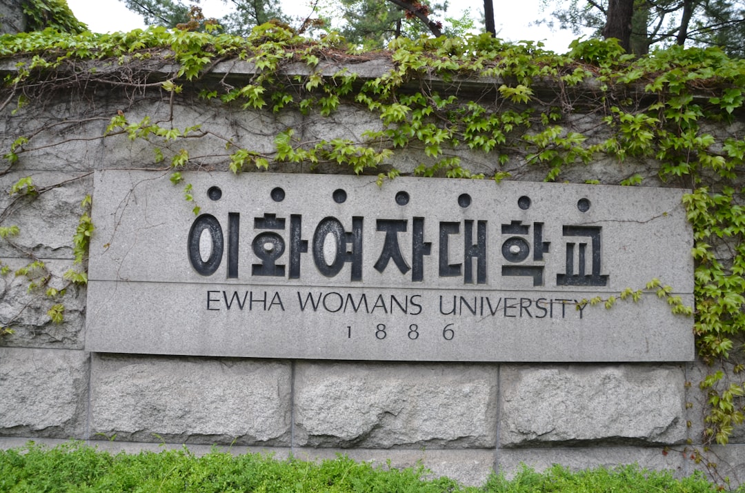 울산엘리야병원, 소외계층 노인 무릎 수술비 240만원까지 지원 - 코메디닷컴